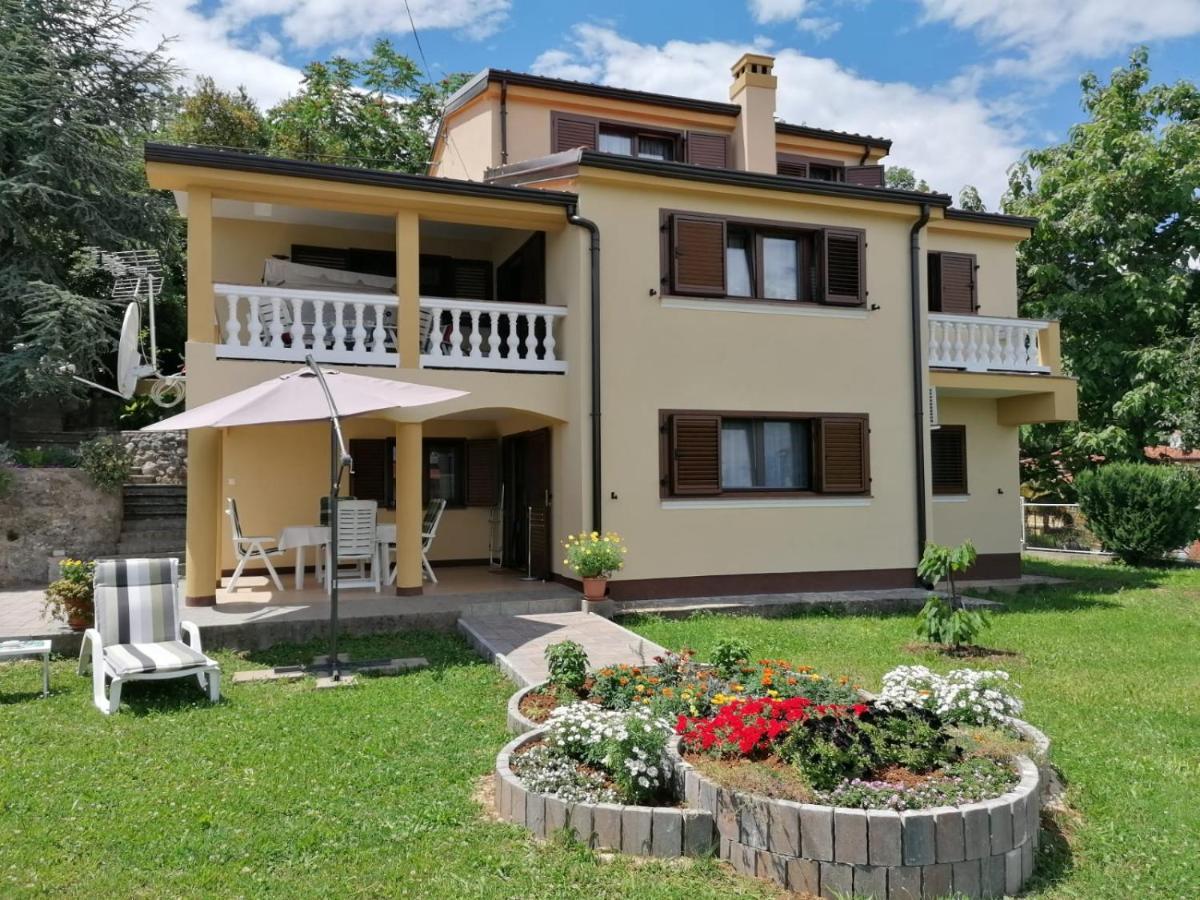 Apartman Lori Ловран Екстер'єр фото