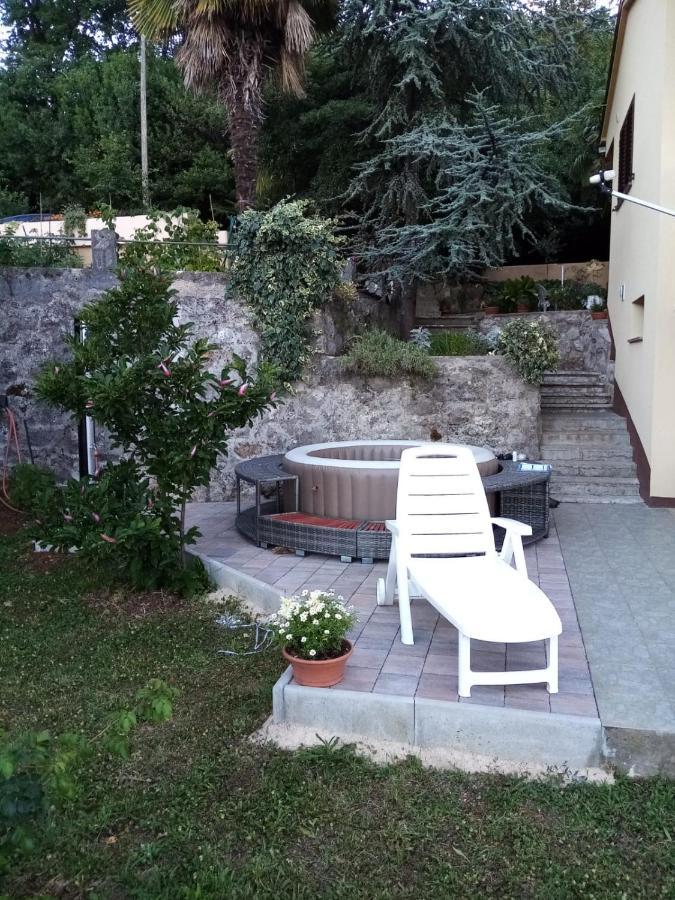 Apartman Lori Ловран Екстер'єр фото