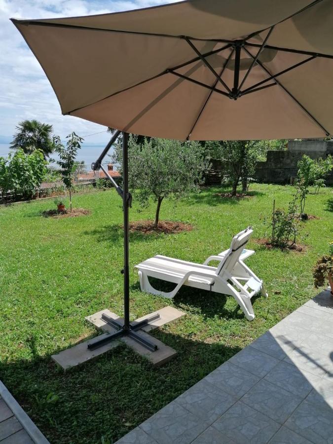 Apartman Lori Ловран Екстер'єр фото
