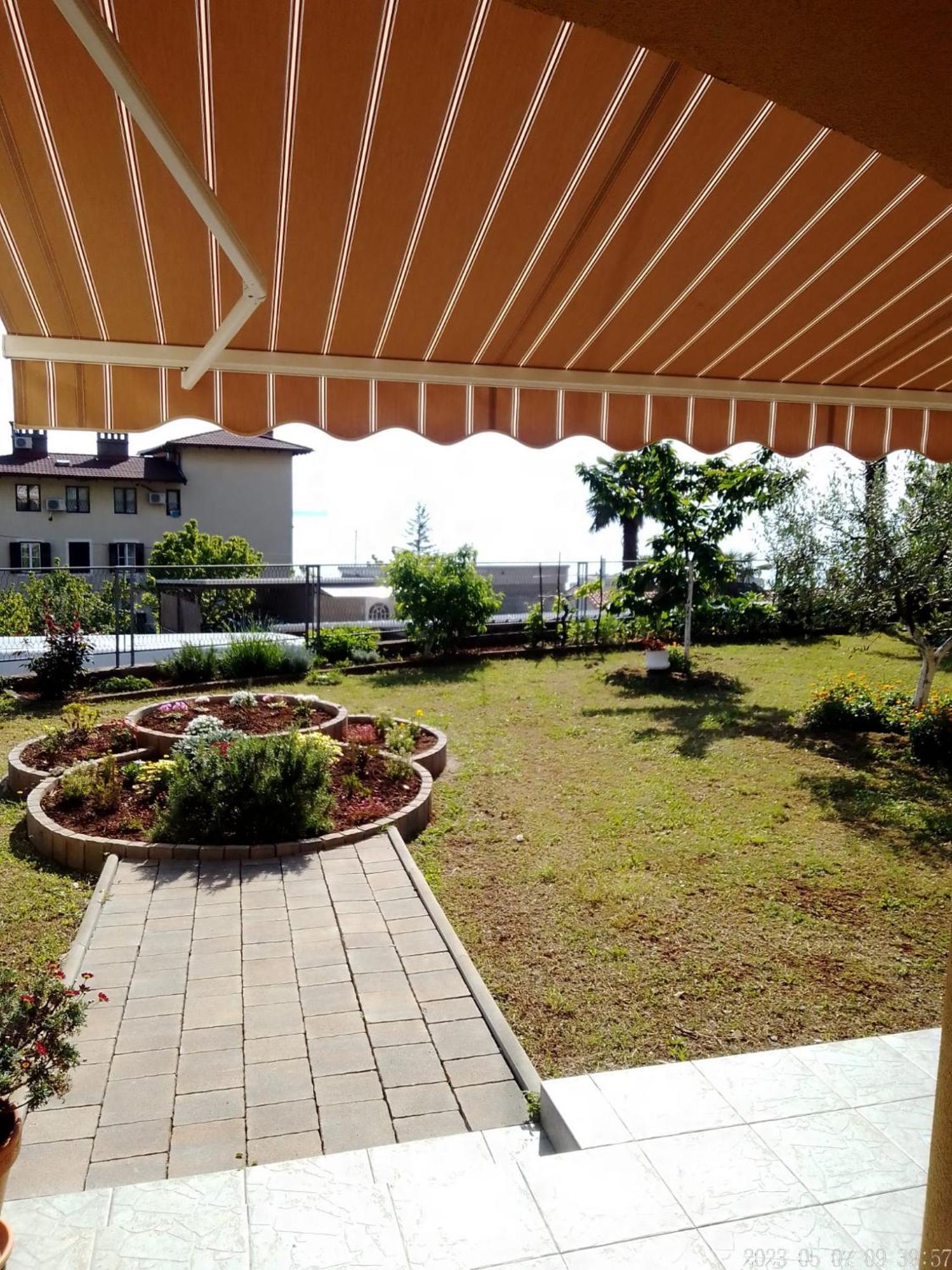 Apartman Lori Ловран Екстер'єр фото